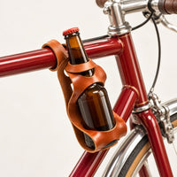 Porte-bouteille vélo cuir La Bouclette 33 cl Gold – La Bouclée La Bouclée Hersée Paris 9