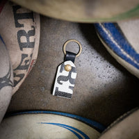 Porte-clés ballon de Rugby upcyclé - La Vie est Belt La vie est belt Hersée Paris 9