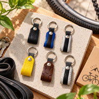 Porte-clés en pneu de vélo upcyclé - La Vie est Belt La vie est belt Hersée Paris 9